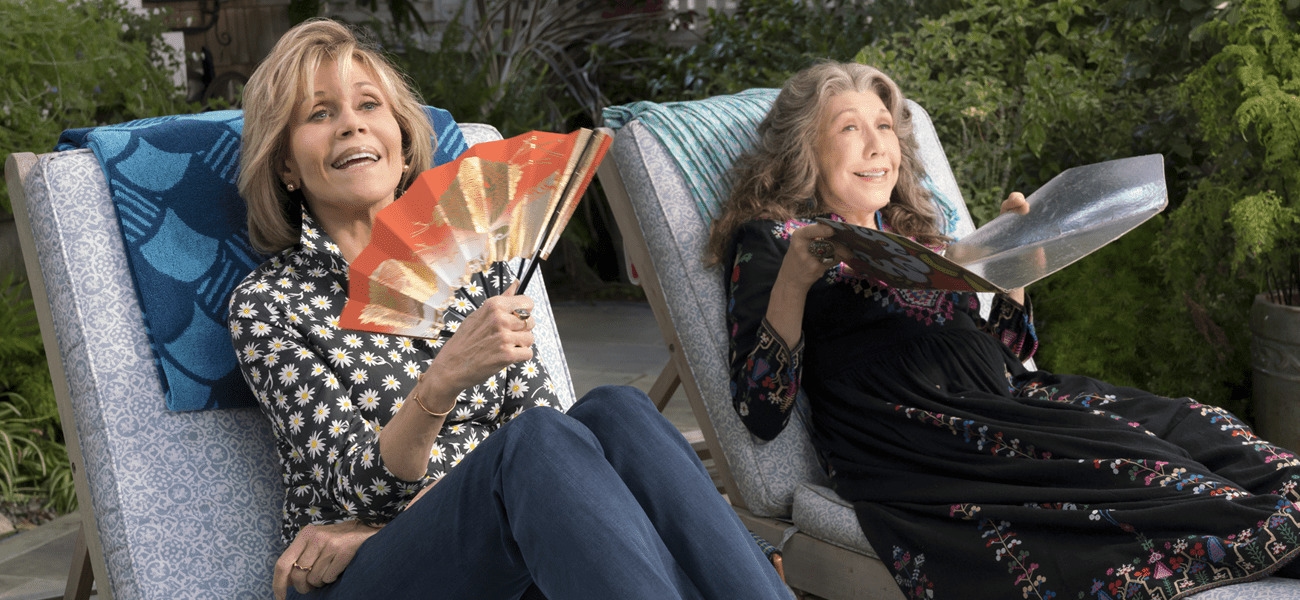 “Grace and Frankie” renovada para quinta temporada e RuPaul entra no elenco