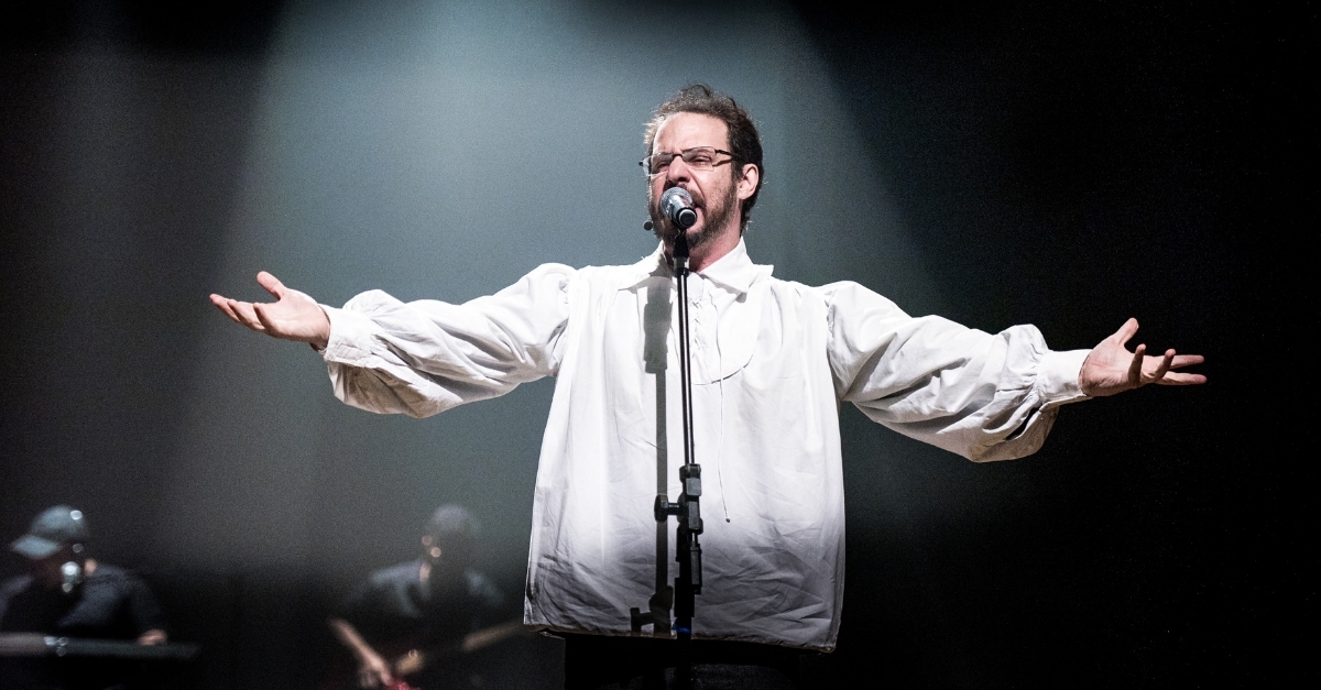 CRÍTICA | Homenagem a Renato Russo empolga público do Imperator