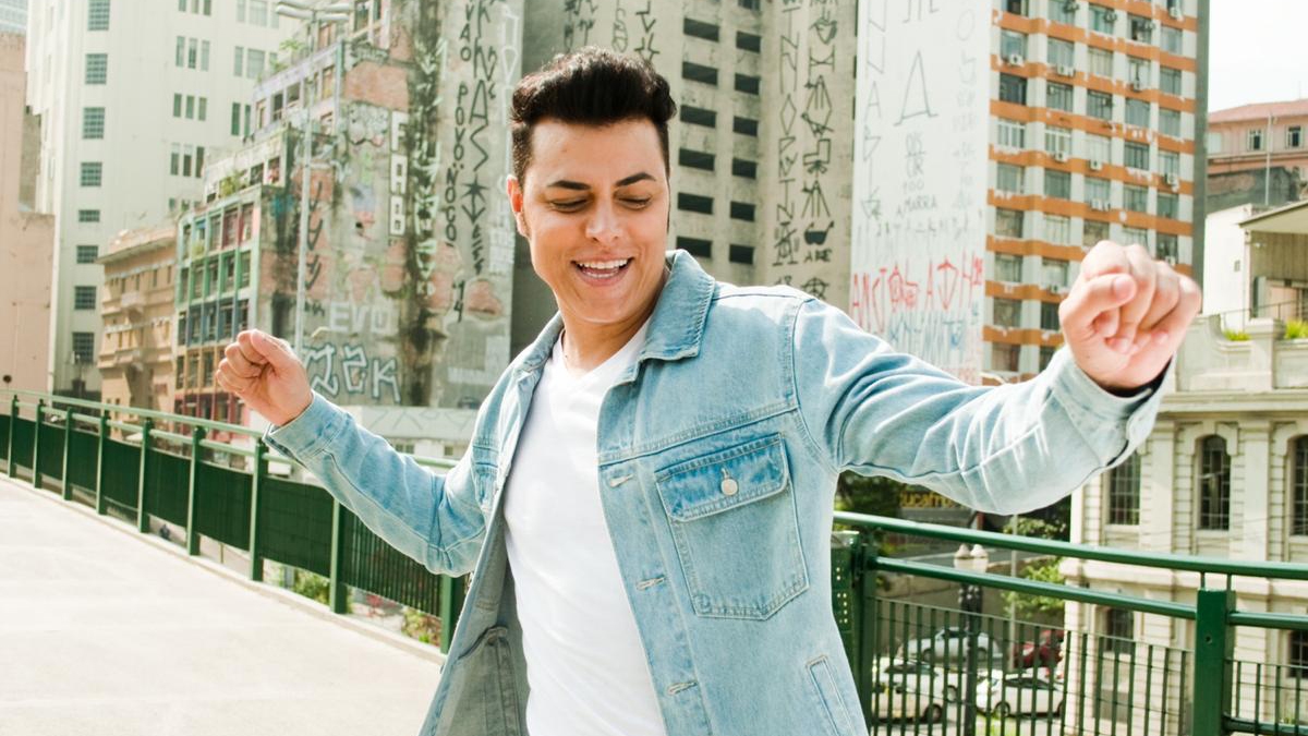 Rodrigo Teaser lança o novo single “Pode Fingir”; confira!