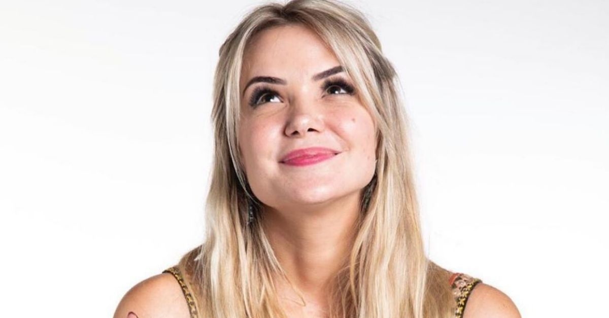 Eliminada do BBB, Marcela fatura mais de um milhão com curso online