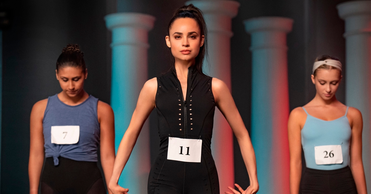 Sofia Carson é instrutora de dança no filme Netflix “Feel The Beat”; assista o trailer!