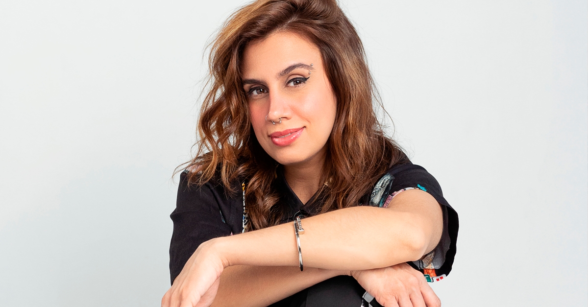 Thícia lança nova versão de “Quem Sabe”; ouça!