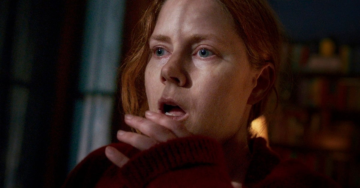 “A Mulher na Janela”, com Amy Adams e Julianne Moore, ganha trailer oficial cheio de mistério; assista!