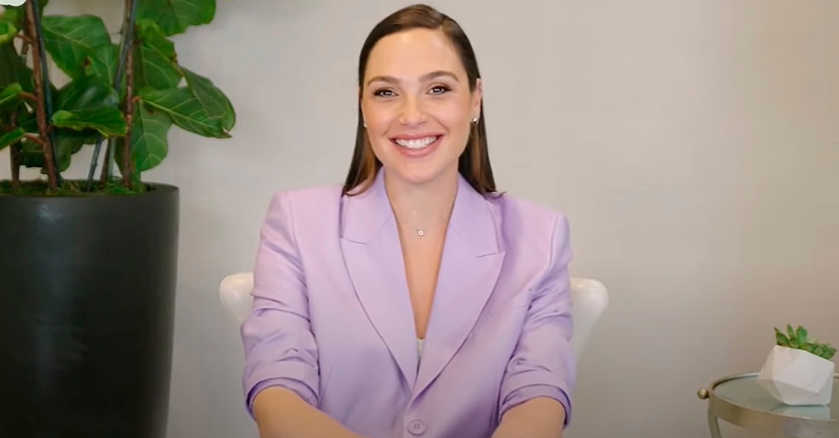 Gal Gadot revela que está grávida de menina