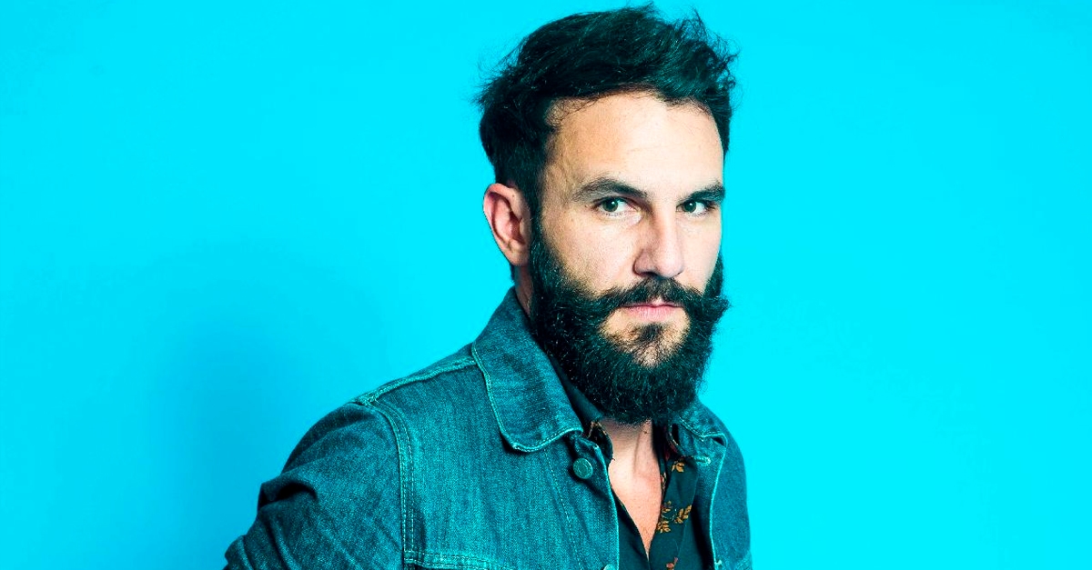 Ex-BBB Wagner Santiago recebe beijo grego em vídeo vazado: “Tomando providências”