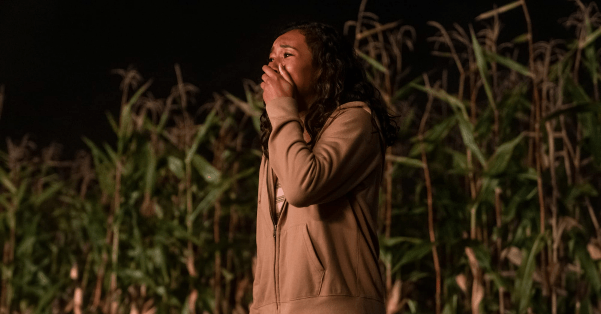 “Tem Alguém na sua Casa” não dá vontade de assistir até o fim | Crítica