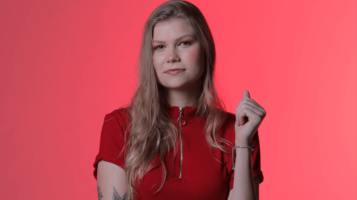 Entrevista | Vicka conta sobre primeira indicação ao Prêmio Multishow com o single “Romântica Demais”: “Uma surpresa”