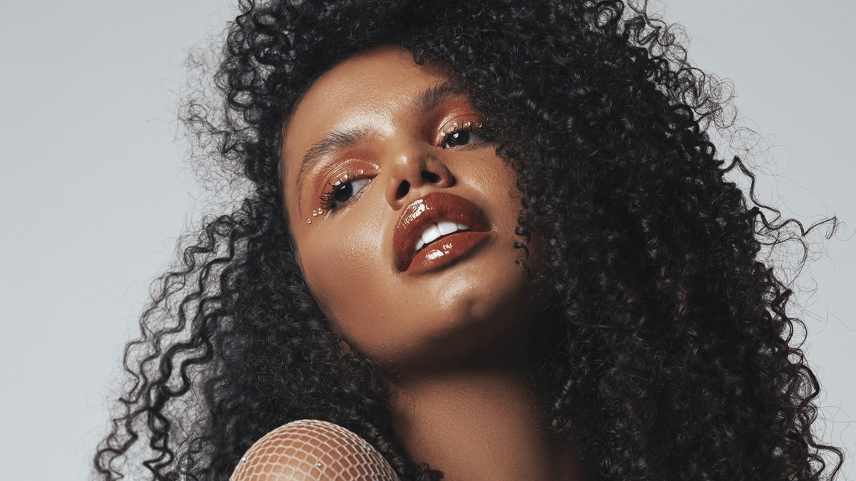 Flav e Nanno se unem em parceria e lançam a envolvente “Fora da Lei”; confira!