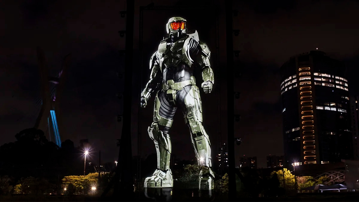 Paramount+ projeta holograma de 18 metros de personagem da série “HALO” em São Paulo