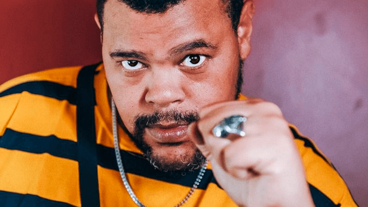 Babu Santana comemora aniversário de selo musical com o single “TÔ RICO”; confira!