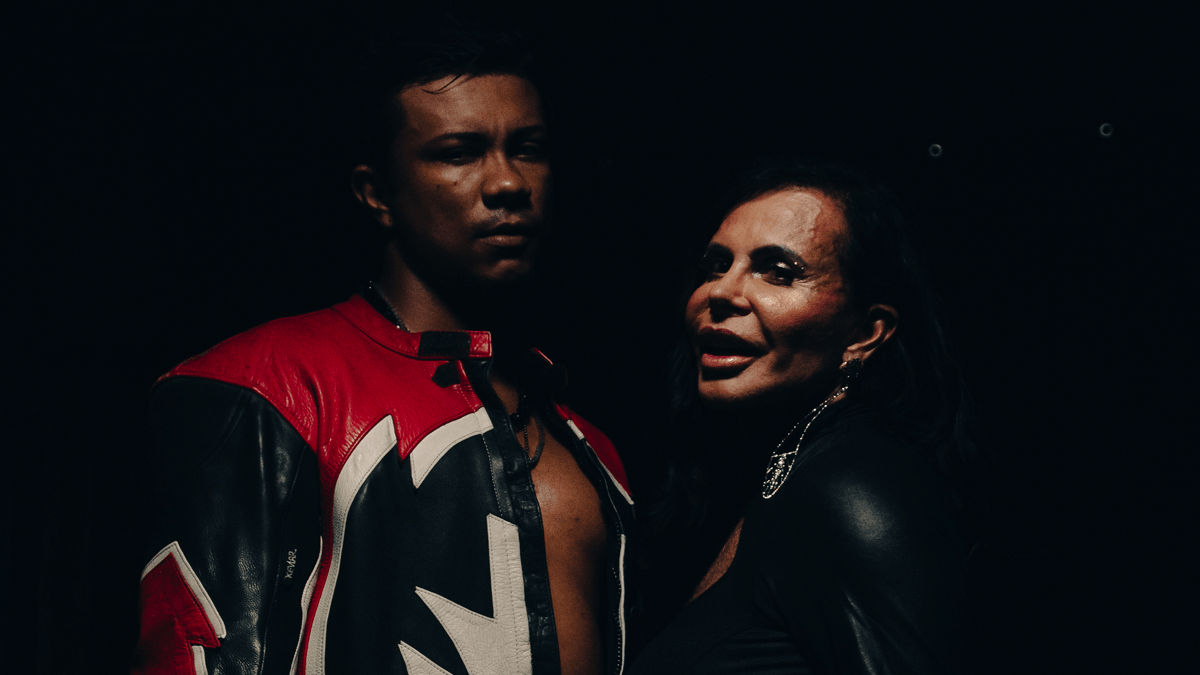 Xamã lança videoclipe com participação de Gretchen para “Dublê de Marido”