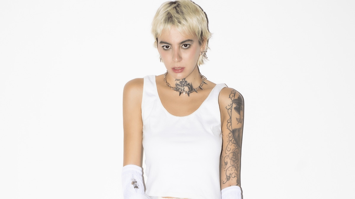 Marô lança videoclipe superproduzido para “Vilã”; assista!