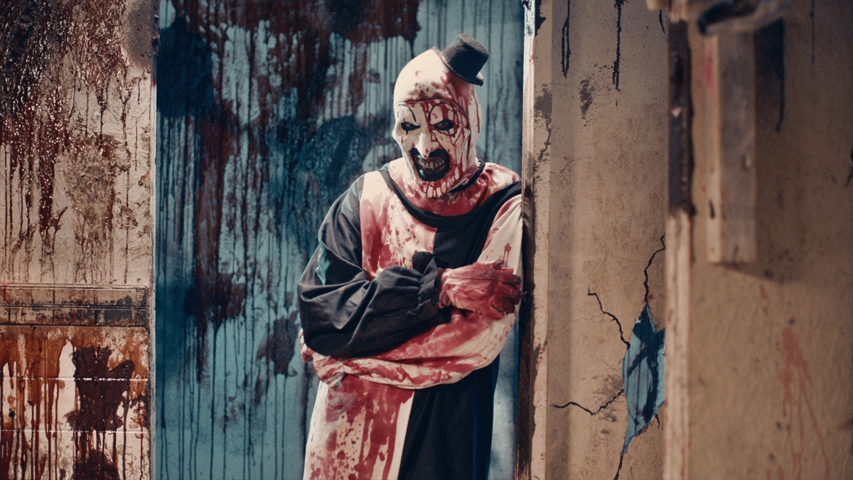 “Terrifier 3” ganha pôster nacional com Art aterrorizando o Natal