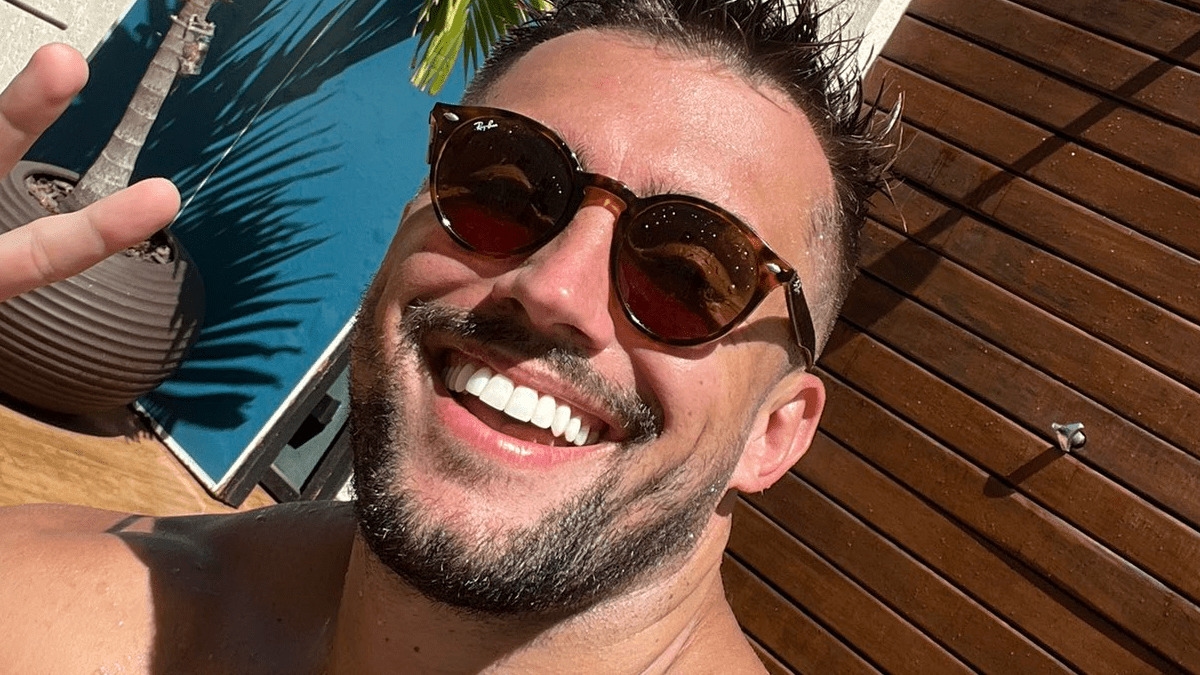 Arthur Picoli bebe demais e faz pix de R$ 20 mil: “Parei de beber”