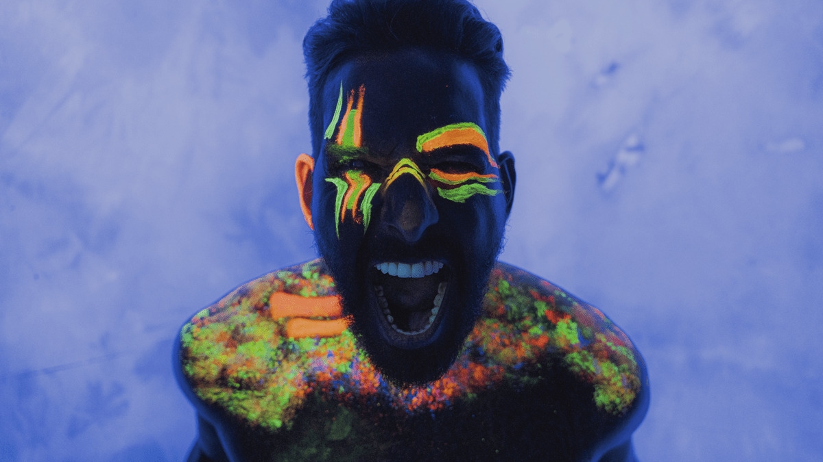 Banda EVA celebra a vida e traz mensagem otimista no single “Carnaval Perfeito”