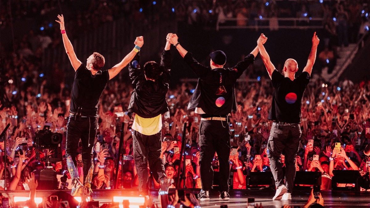 Coldplay agita o Rio de Janeiro com show da turnê “Music Of The Spheres” e recebe Seu Jorge
