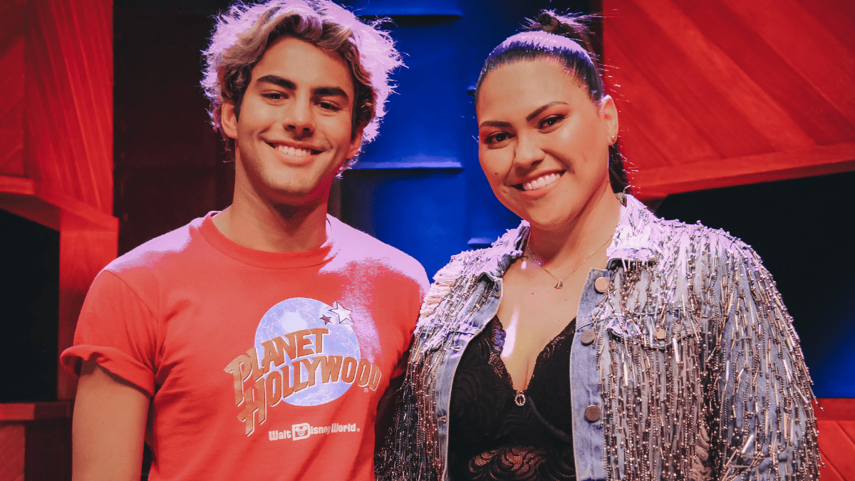 Lucas Pretti e Kamilla Maria lançam clipe ao vivo de “Não Me Chame Mais de Ex”