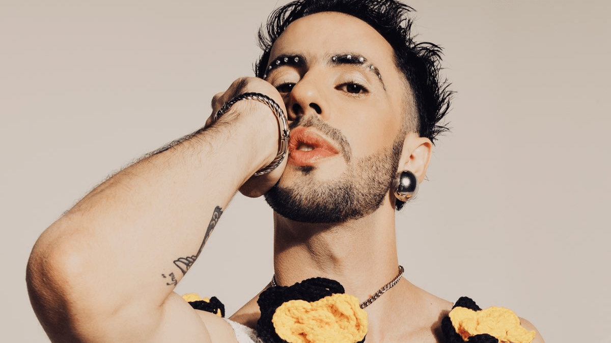 Romero Ferro fecha álbum “Frevália” com Fafá de Belém e mistura frevo com música tropical brasileira