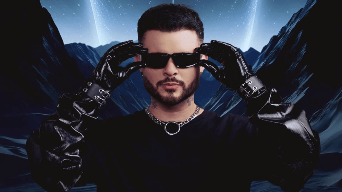 Bloco da Favorita desfila no Rio com Hitmaker e convidados