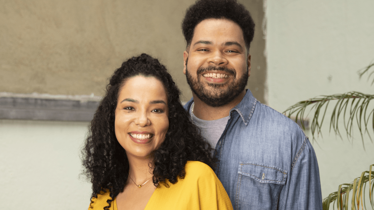 Micheli Machado e Robson Nunes marcam presença na CCXP24 para promover o filme “Família de Sorte”