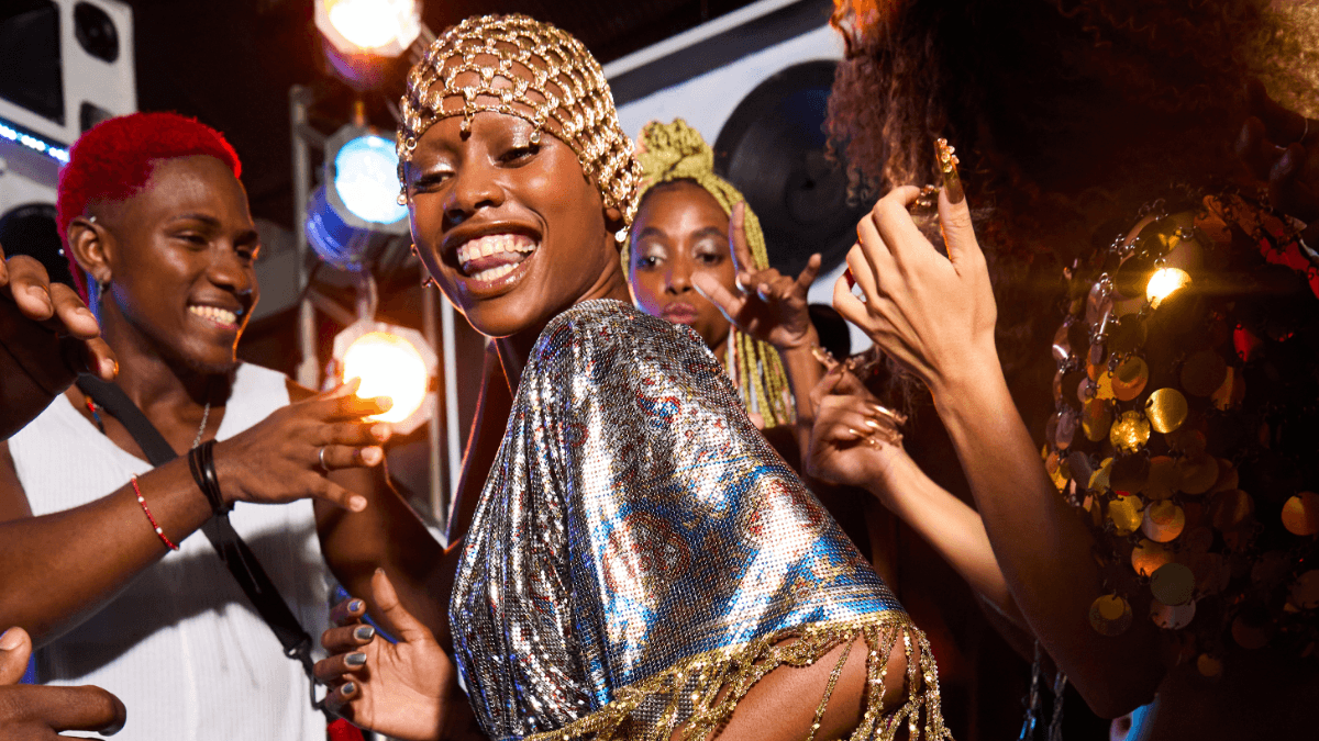 Rabanne mergulha no funk carioca e exalta a potência do Rio de Janeiro em campanha global