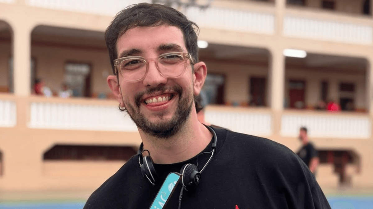 Adaptação de “Quinze Dias” vira tema de painel na Bienal do Livro Rio 2025 com presença de Vitor Martins