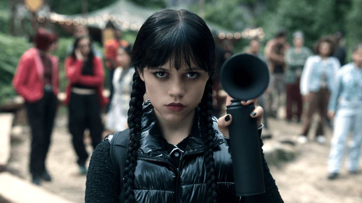 “Wandinha” enfrenta perigos no novo trailer eletrizante da 2ª temporada