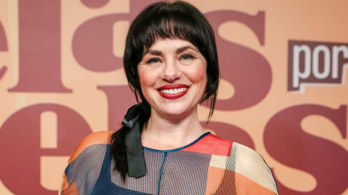 Karine Teles vê seu passado virar novela no longa “A Vilã das Nove”