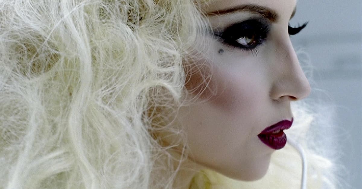 Com Lady GaGa no topo, Billboard elege os 100 melhores clipes do século XXI