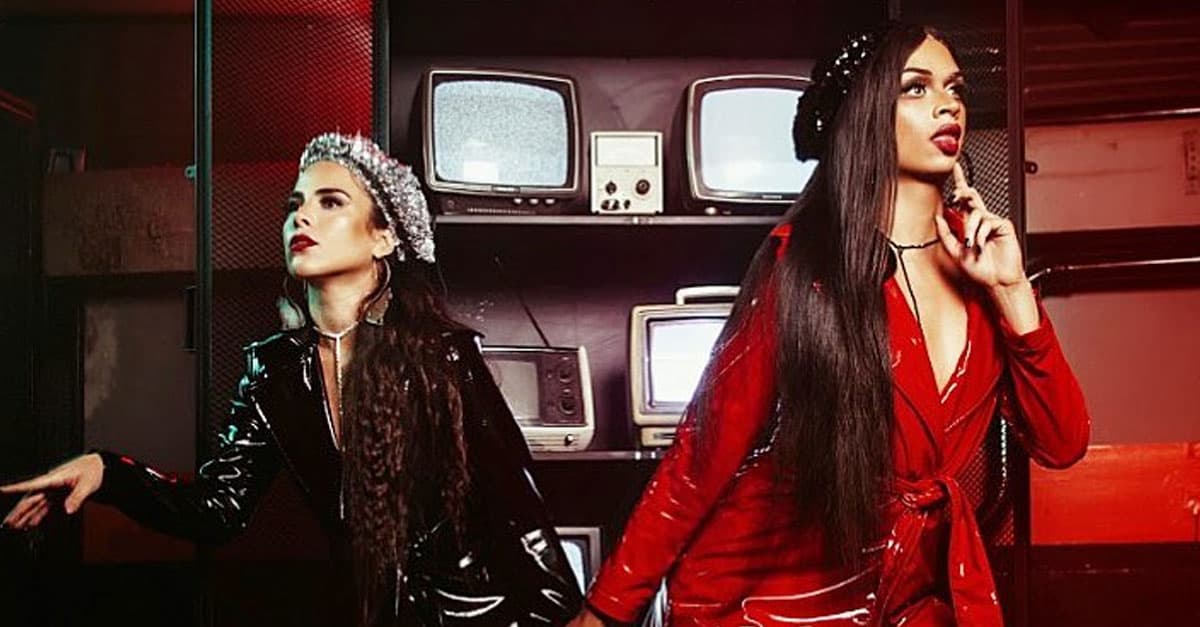 Lia Clark e Wanessa Camargo nocauteiam político fascista no clipe de “Bumbum no Ar”