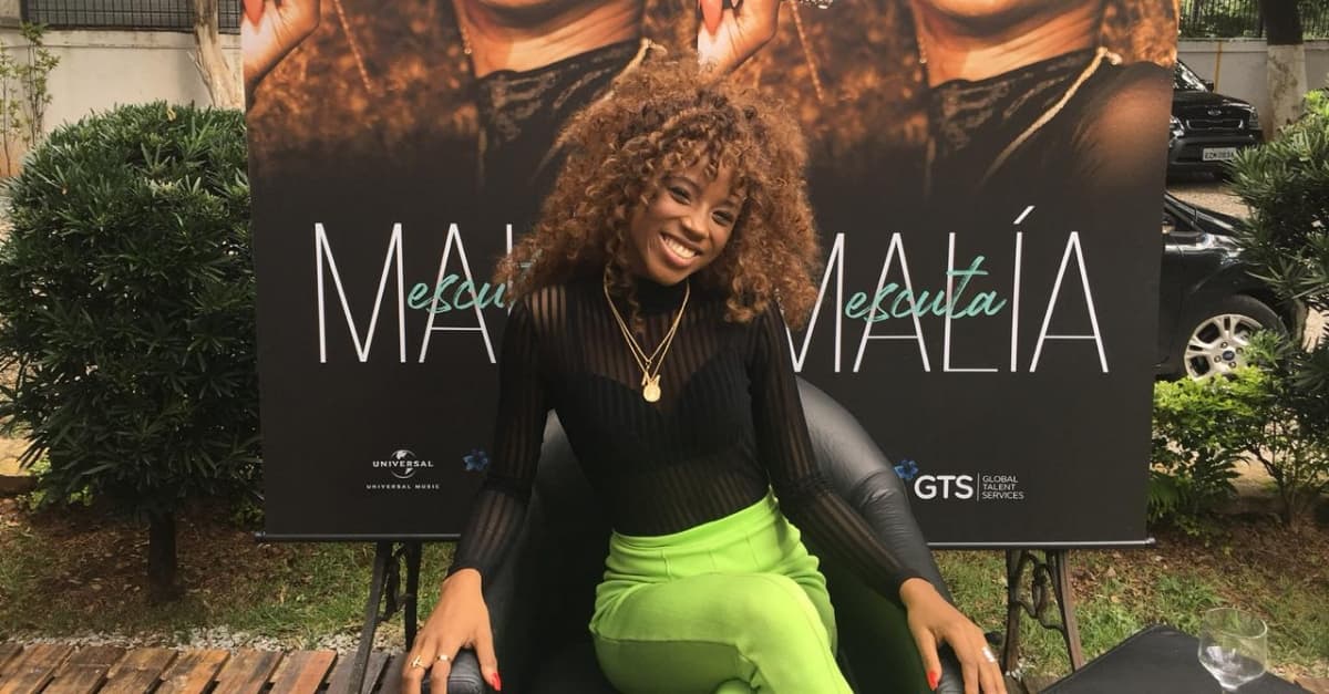 Entrevista | Malía lança o primeiro álbum “Escuta” e fala sobre todo o processo
