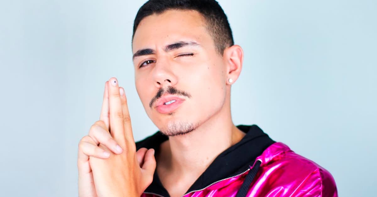 “Hora H” | Renan Cavolik lança single no Dia do Sexo; saiba mais!