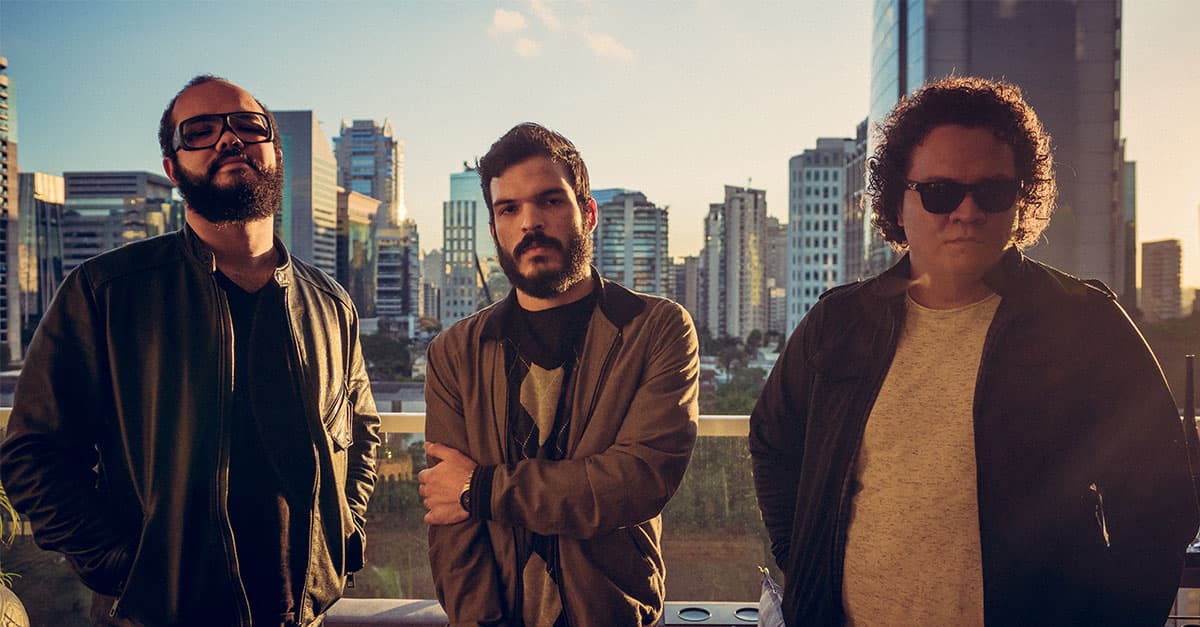 De quarentena, Versalle anuncia versão remix de “Teu Sol e o Mar” com Boss In Drama