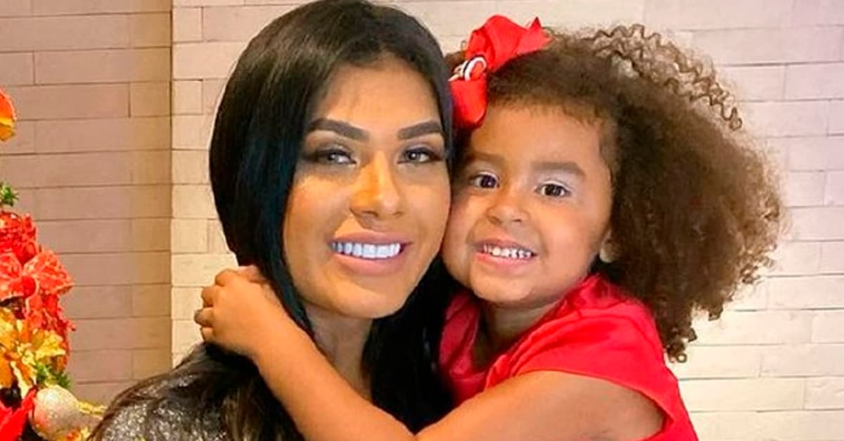 Toyah, filha de Pocah, é vítima de ataques racistas na internet