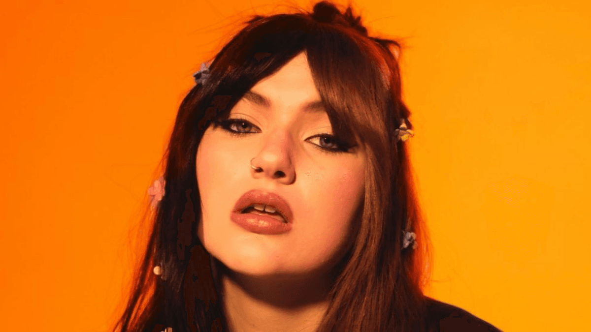 Dona do hit viral “abcdefu”, Gayle anuncia EP de estreia