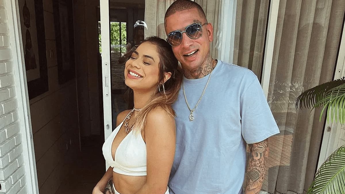 Lexa anuncia fim de relacionamento com Guimê